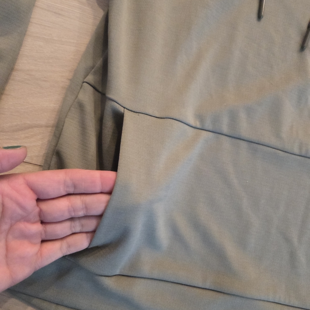 Helly Hansen Pullover - image 5